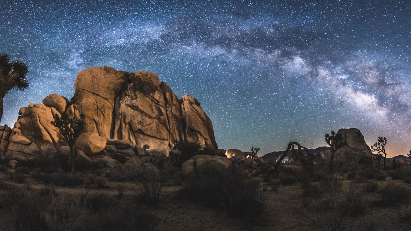 The Milky Way Arch above Joshua Tree